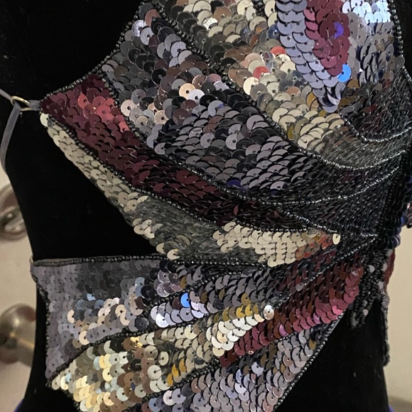 Butterfly Sequin backless silver halter crop top - Picture 11 of 11